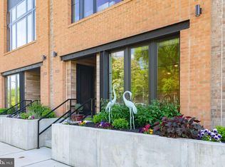 4555 Riverside Way, Philadelphia, PA 19127