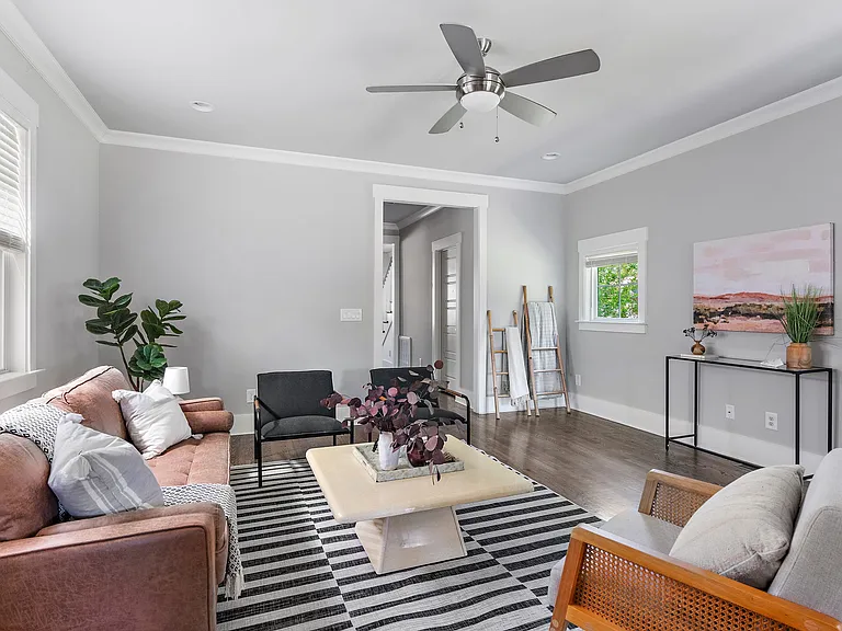 1908B 14th Ave — Photo 7