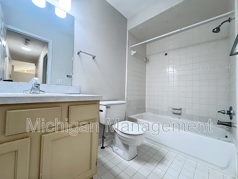 173 Algansee Dr — Photo 25