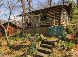 27 Rhododendron Dr, Asheville, NC 28805
