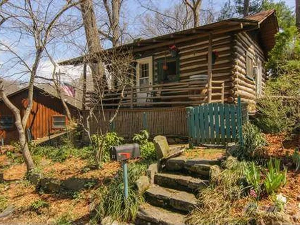 27 Rhododendron Dr, Asheville, NC 28805