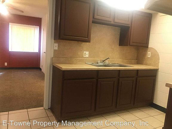 3rd image of 1907 E Broadway Ave APT 105