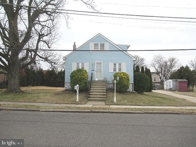 1st image of 7 Lincoln Ave