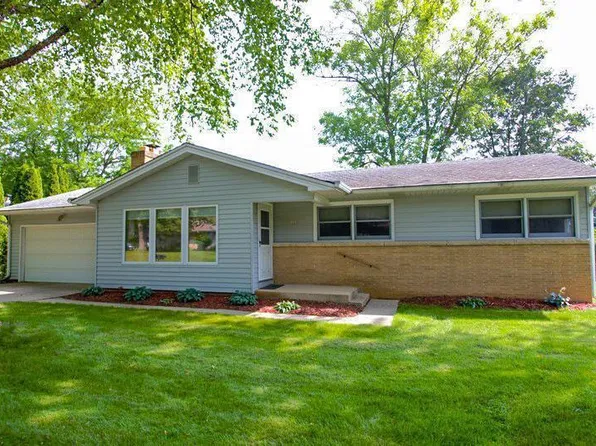1260 North 119th STREET, Wauwatosa, WI 53226