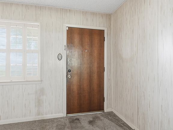 3rd image of 3551 Bandera Rd