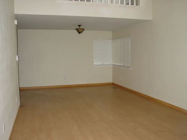 109 Birchwood Ct — Photo 3