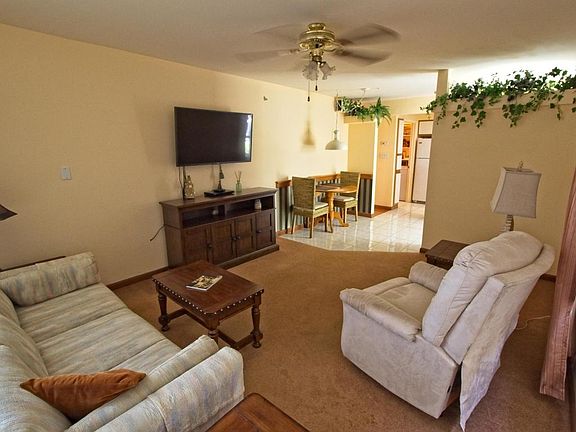 3rd image of 1323 Bayshore Dr #104