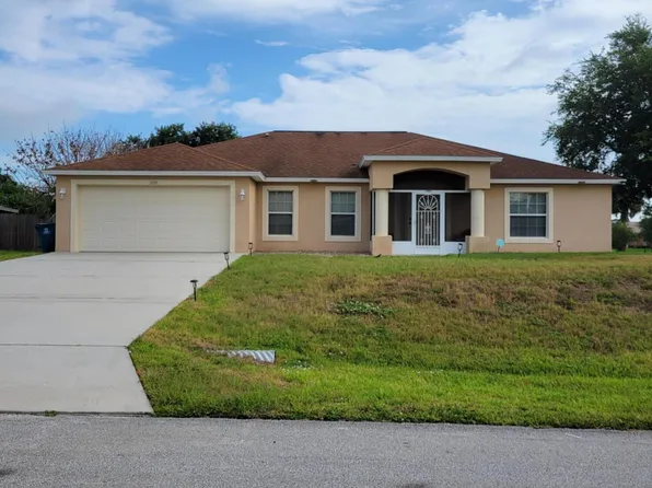 1703 Valcourt St NW, Palm Bay, FL 32907