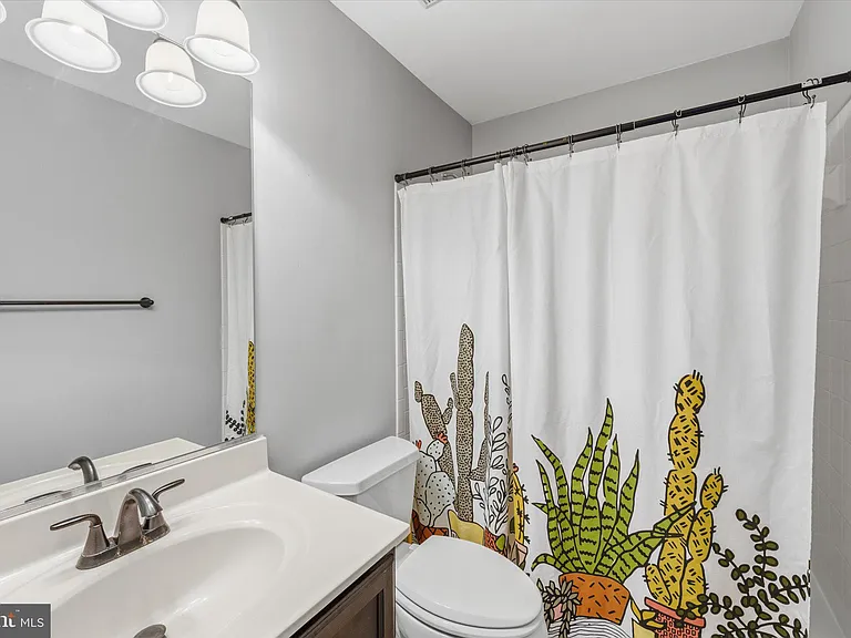 706 Vanderbilt Ter SE — Photo 25