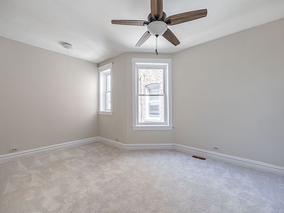 3rd image of 2110 N Avers Ave