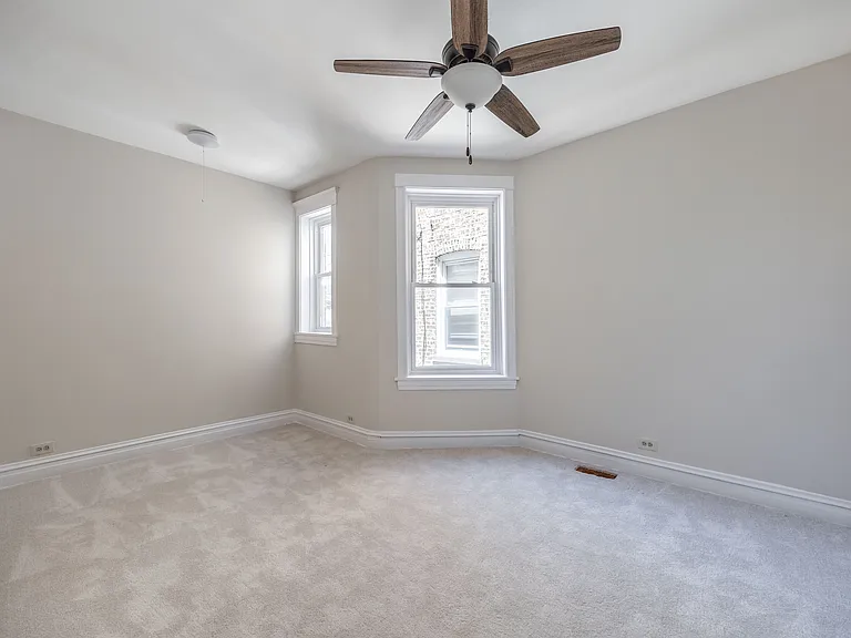 2110 N Avers Ave — Photo 5