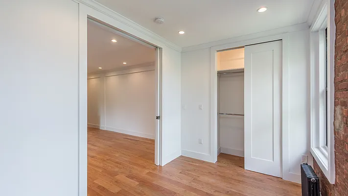 Rented by Nooklyn NYC LLC | media 28