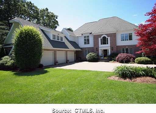 1st image of 24 Kingswood Drive