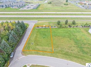 100 Pine Creek Rd, Mankato, MN 56001