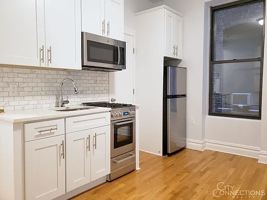 Rented by City Connections Realty | media 14