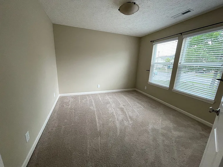 2412 Fleming Dr — Photo 7
