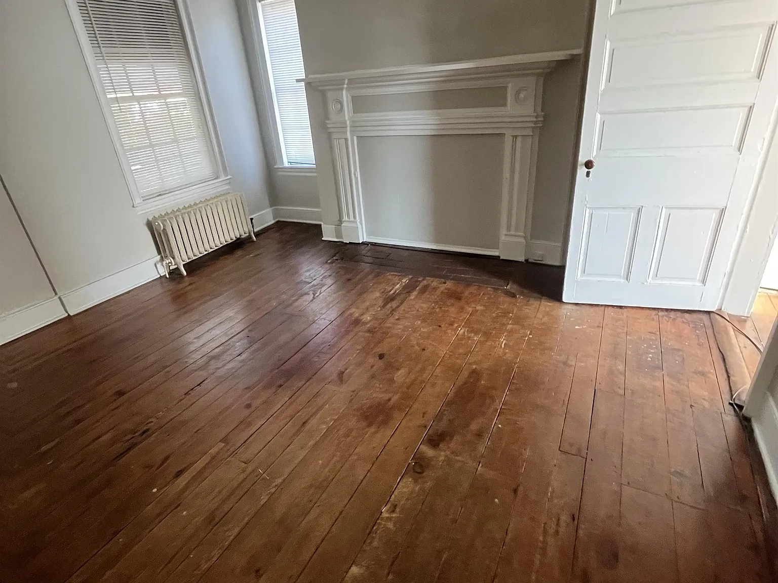 339 North Loudoun Street - 3 — Photo 4