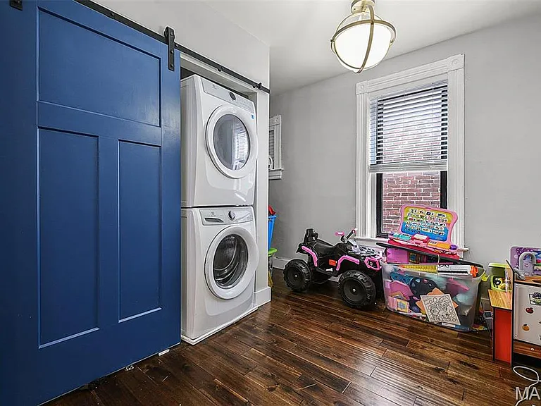 4631 Washington Ave — Photo 10