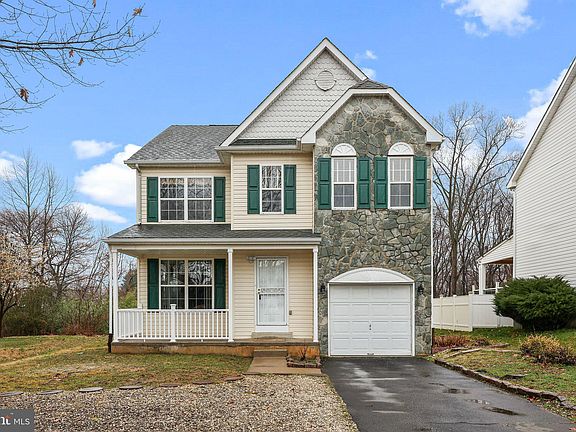 2nd image of 9954 Gardenia Ln