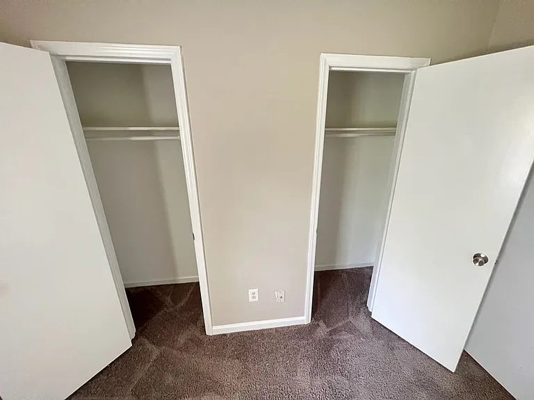 1410B Cherrycrest Dr #B — Photo 17