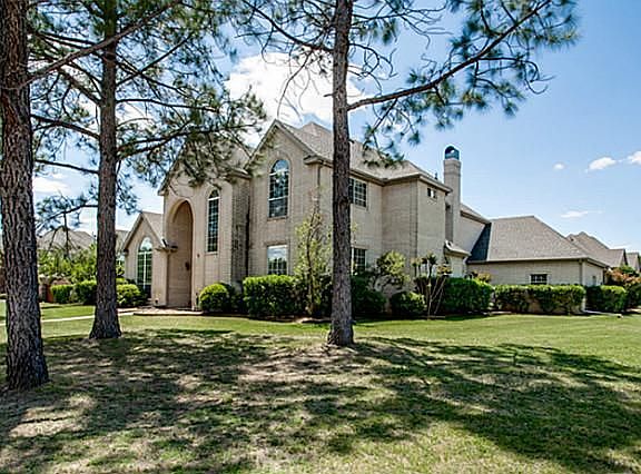2nd image of 904 Hidden Meadow Ct