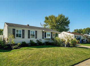 39 Dubonnet Dr, Depew, NY 14043