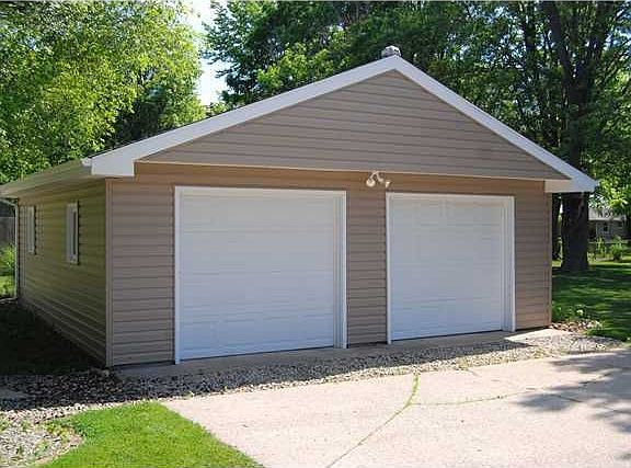 24x24 Detached Heated Garage