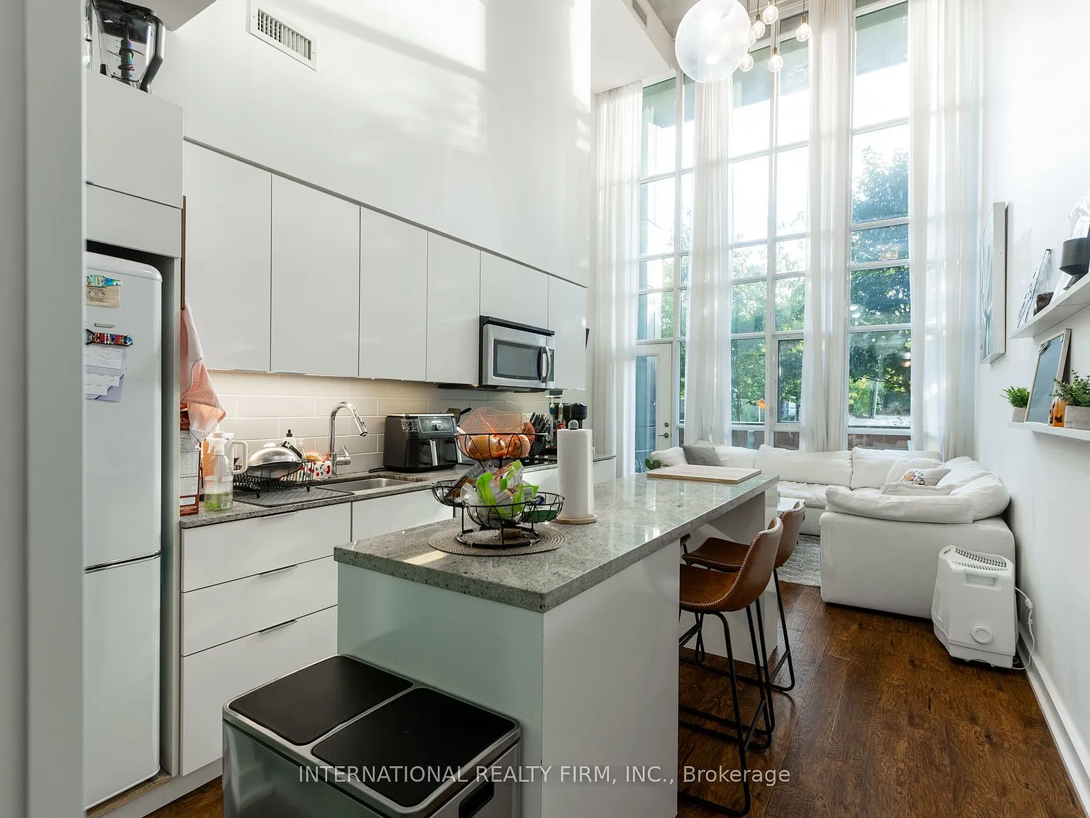 2 bed, $3,650 — Photo 3