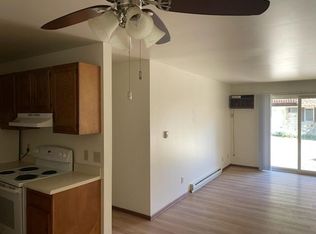 828 Weslyn Ct #6, West Bend, WI 53095