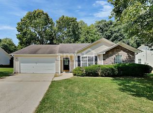 177 Waters Edge Dr, Locust Grove, GA 30248