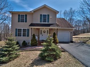 4140 White Birch Dr, East Stroudsburg, PA 18302