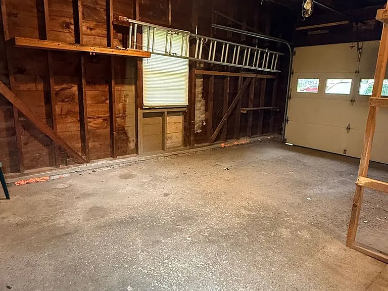 704 Rumson Rd — Photo 3