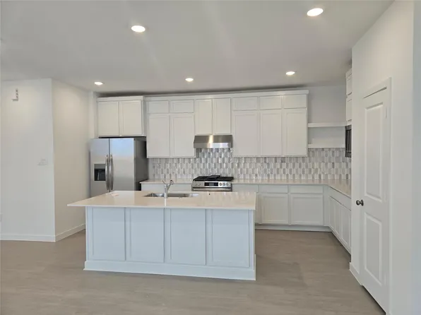 1602 Marigold Bend Dr, Crosby, TX 77532