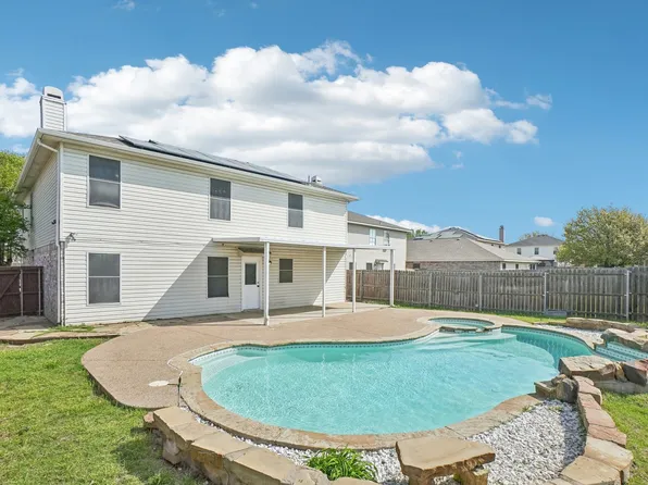 2304 Red Oak Dr, Little Elm, TX 75068
