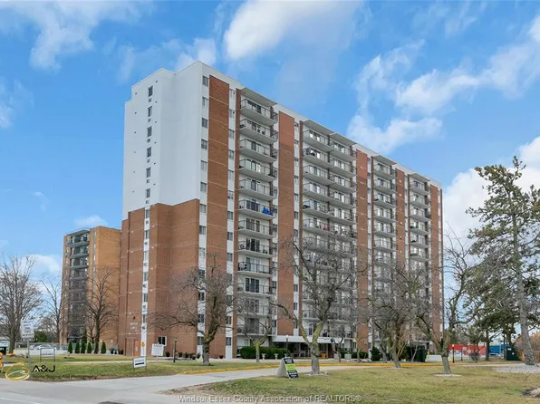 8591 Riverside Dr E #1111, Windsor, ON N8S 1G3