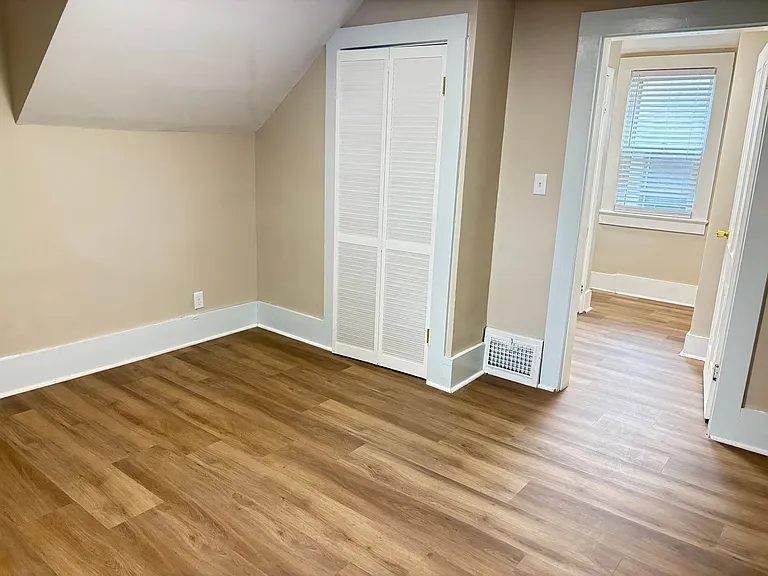 1635 Saint Marys Ave — Photo 13