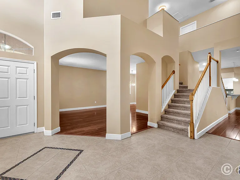 10904 Summerton Dr — Photo 3