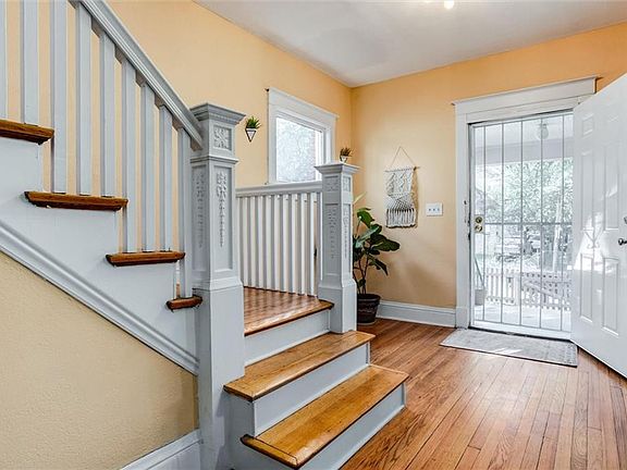 5th image of 1114 Monroe Ave