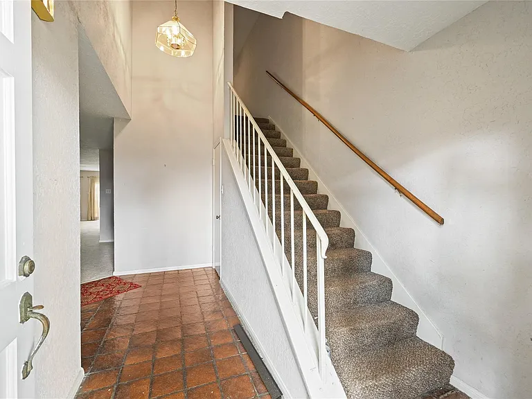 14213 Lost Meadow Ln — Photo 4