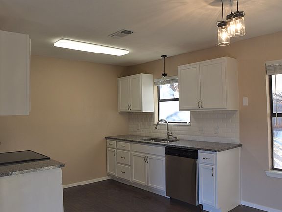 2nd image of 3950 Georgetown Dr