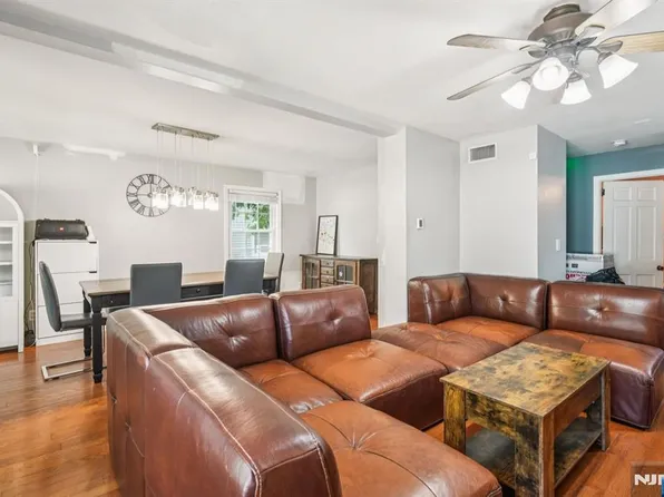 129 Lake St, Westwood, NJ 07675