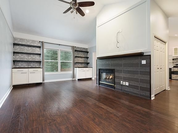 4th image of 6529 E D Ave