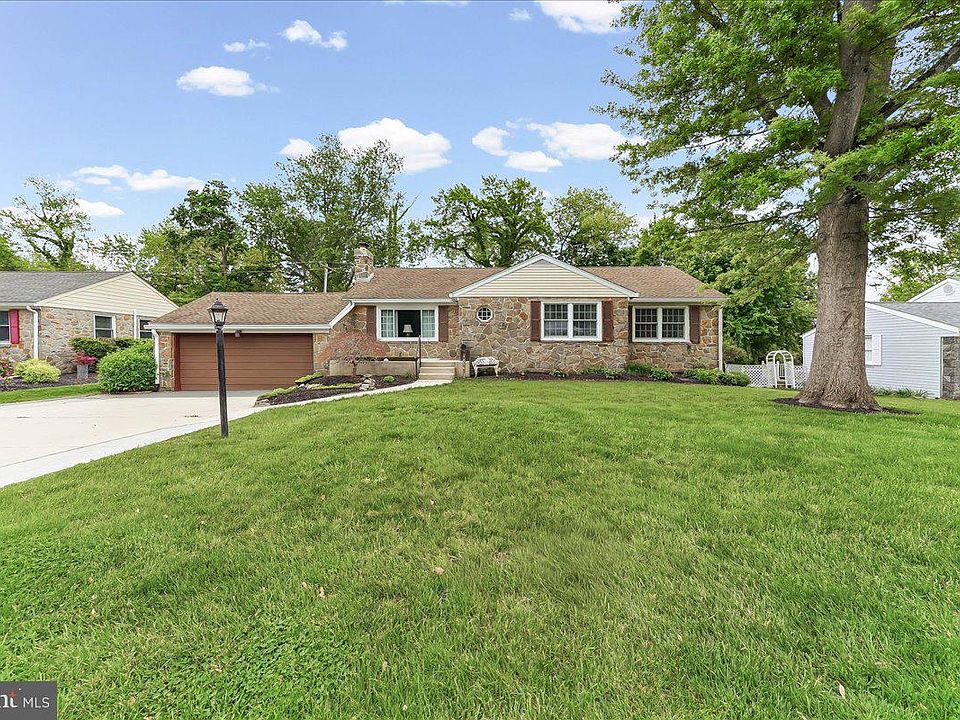 1st image of 4676 Malden Dr