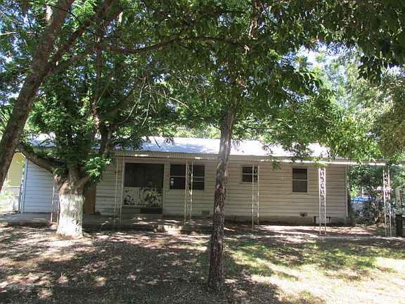 2nd image of 823 Red Bud Dr