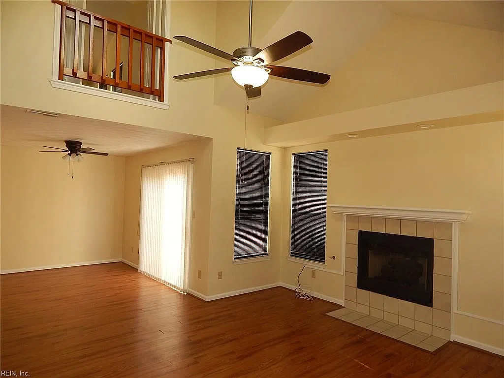 2 bed, 2.0 bath, 1466 sqft, $2,300 — Photo 3