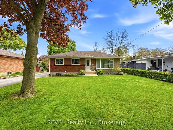 5th image of 7 Brucedale Ave