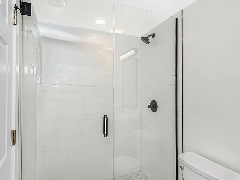 1218 W Lexington St — Photo 25