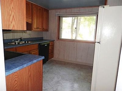 1st image of 4565 Thompson St