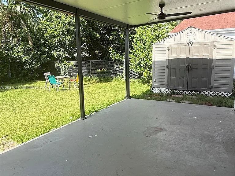 11921 SW 273rd St — Photo 17