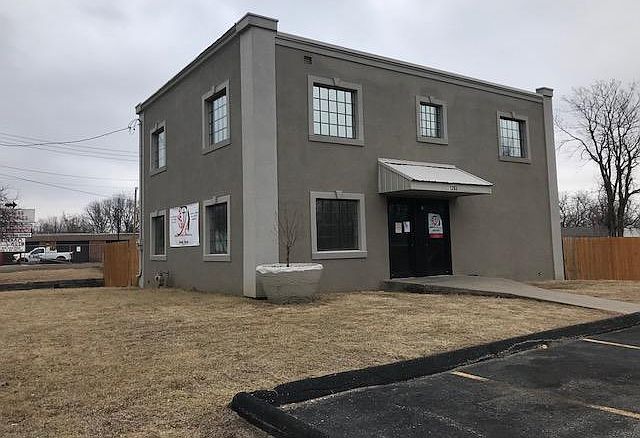 1st image of 1203 E. Us Highway 24
